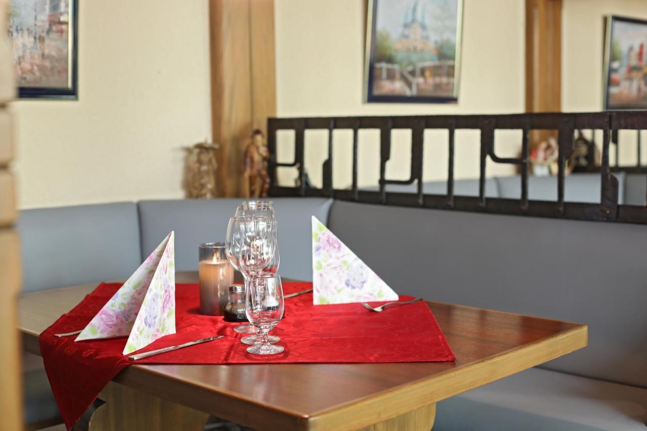 Hotel Restaurant Adler Stube Münstertal Eksteriør bilde