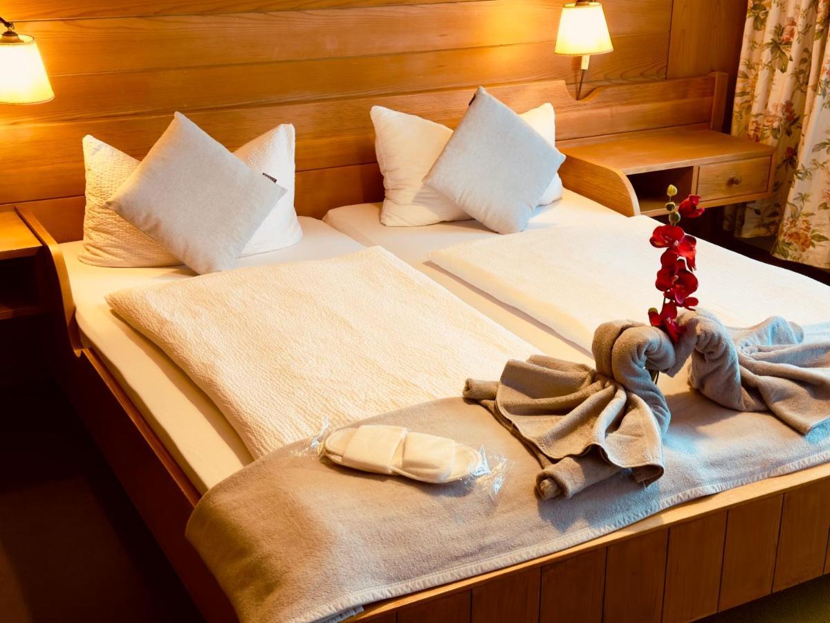 Hotel Restaurant Adler Stube Münstertal Eksteriør bilde