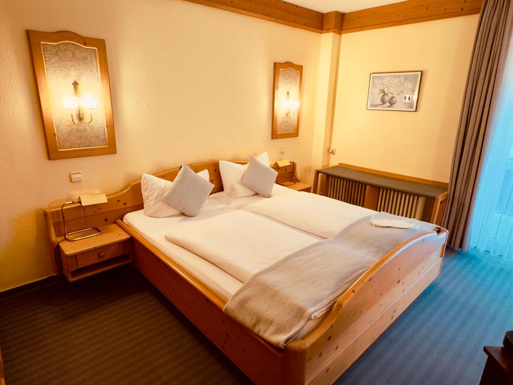 Hotel Restaurant Adler Stube Münstertal Eksteriør bilde