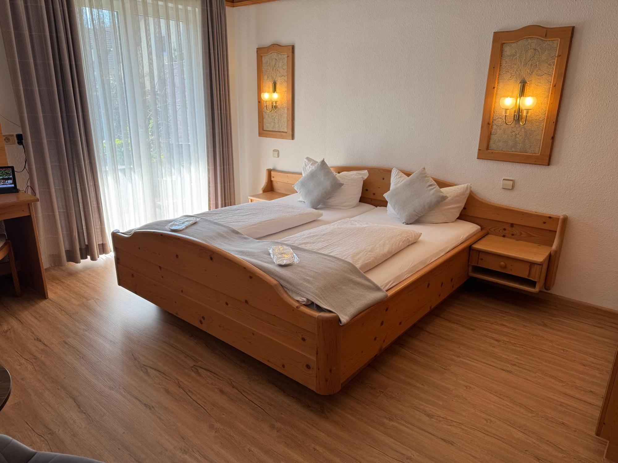 Hotel Restaurant Adler Stube Münstertal Eksteriør bilde